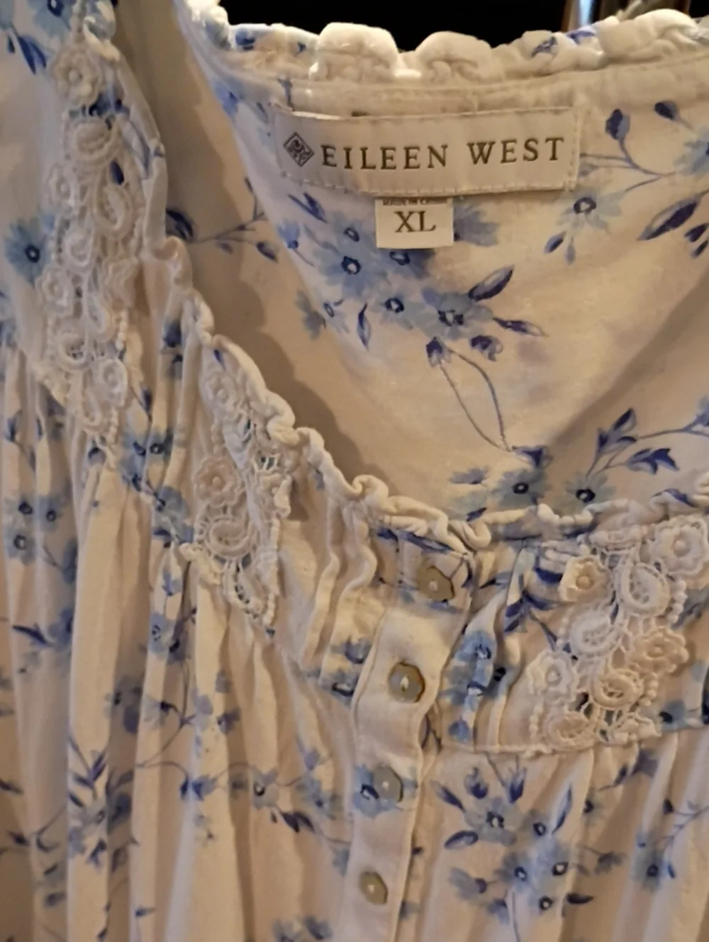 Eileen West lightweight cotton